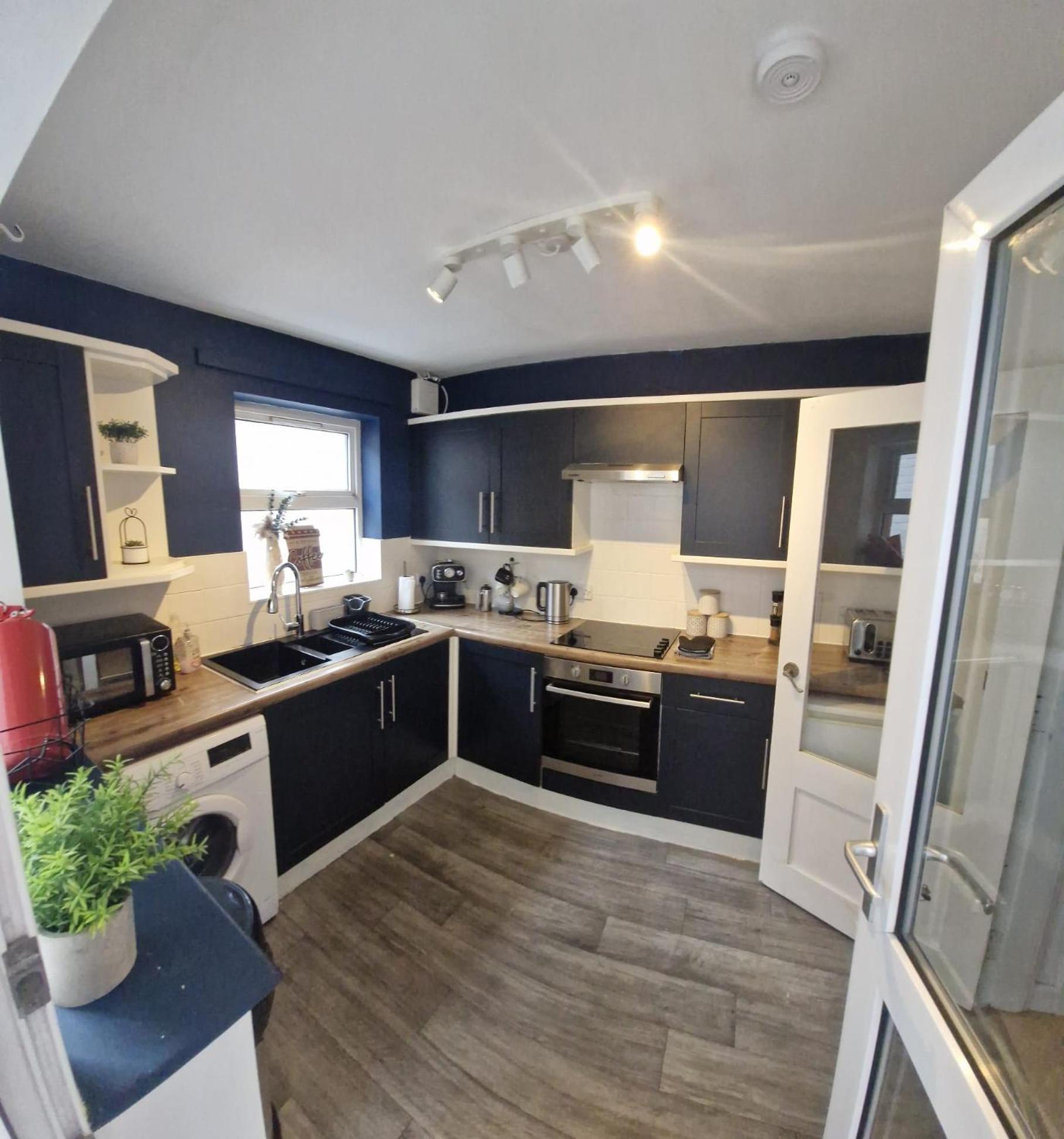 Villa 4Br House Popular Ravenhill Road Belfast Exterior foto